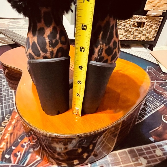 SALE!!! 🐅Fabulous Jessica Simpson Leopard Fur Top Heeled Combat Booties! - Picture 8 of 16